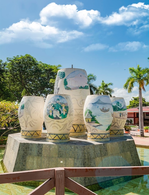 Cultural gourds in the middle of a fountain on a sunny day LAS JICARAS fountain in Nagarote park Las Jicaras cultural fountain in Nagarote Nicaragua