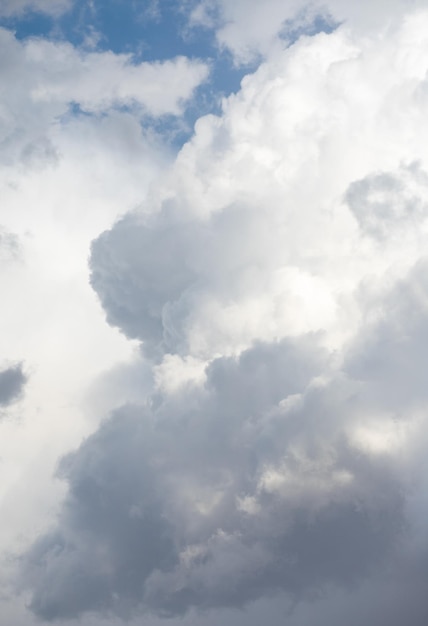 Cumulonimbus stormachtige wolken