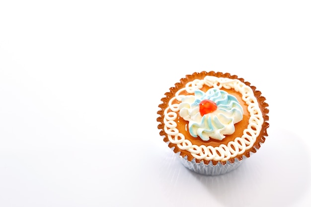 Cup cake geïsoleerd op wit