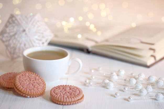 Tazza di caffè e biscotti