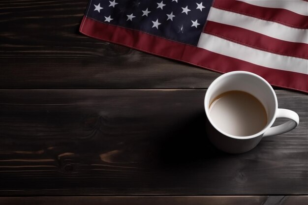 Foto tè della tazza di caffè e bandiera americana sulla vista superiore del fondo di legno della tavola con lo spazio della copia