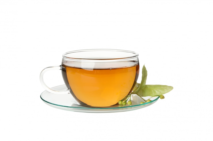 Photo cup of linden tea isolated on white