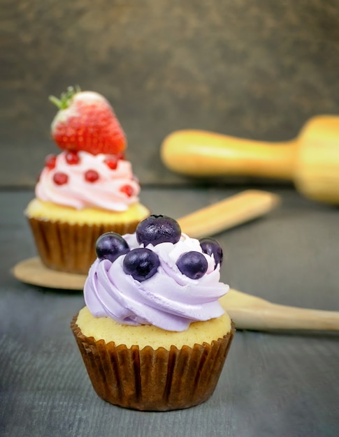 Cupcake  with fresh strawberry 