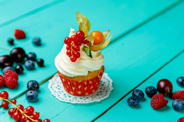 Cupcakes met zomer bessen