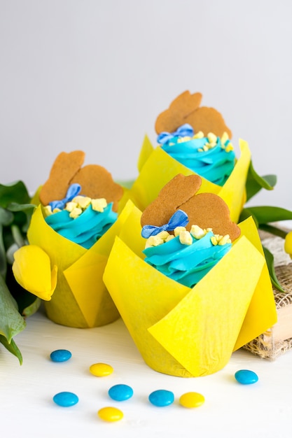 cupcakes with blue cream