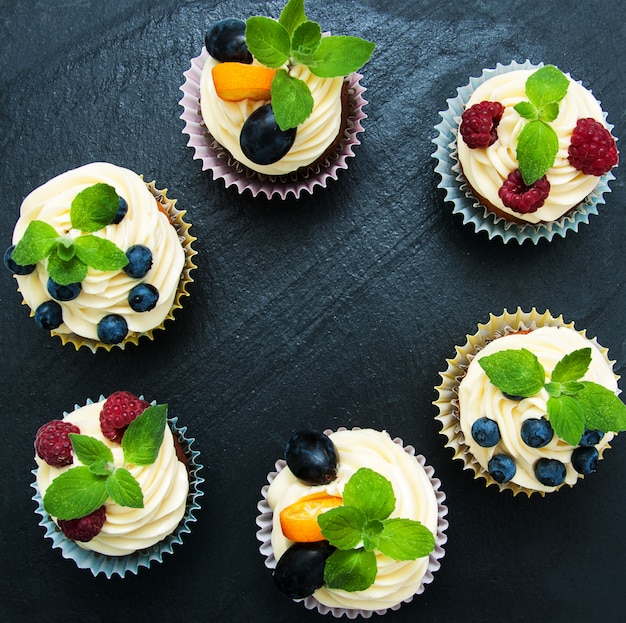 Cupcakes with fresh berries