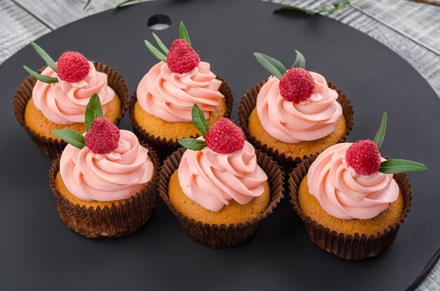 Cupcakes with raspberry cream.