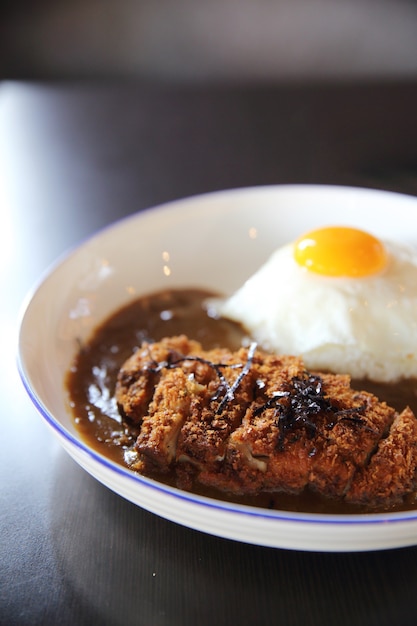 Curry rice with fried pork