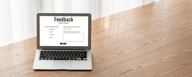 Feedback dei clienti e analisi delle recensioni da parte di software per computer alla moda per il business aziendale