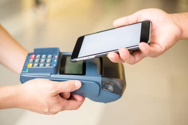 Customer pay by cellphone with NFC technology