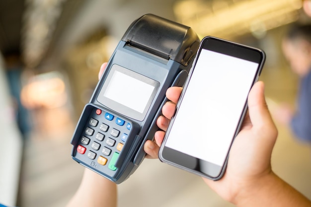 Customer pay with mobile phone