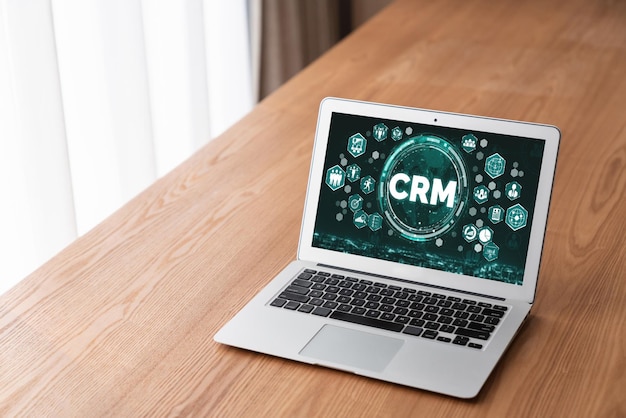 Sistema di gestione delle relazioni con i clienti su computer alla moda per il business crm