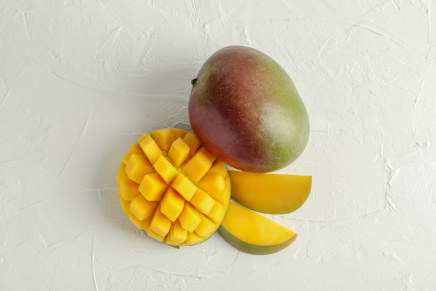 Cut ripe mangoes, top view