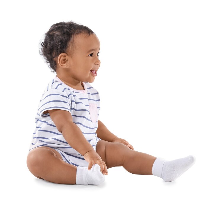 Photo cute african-american baby isolated on white