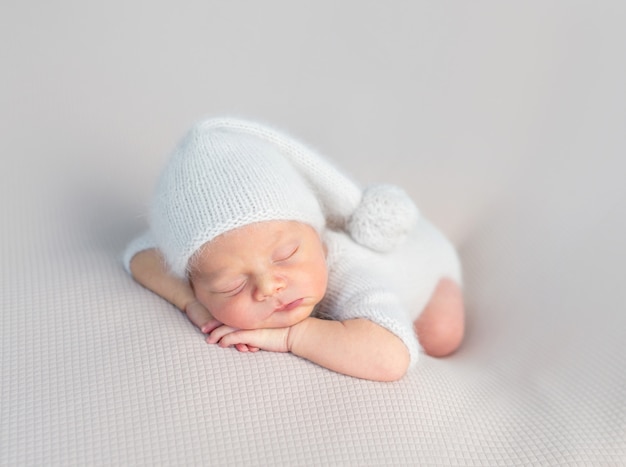 Photo cute baby sweetly sleeping