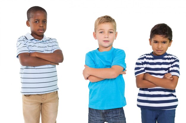 Foto bambini carini imbronciato alla macchina fotografica