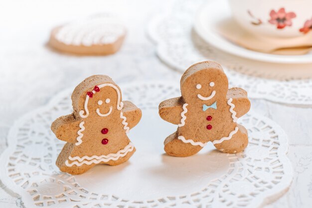 かわいい手作りのクリスマスのテーマ装飾クッキー