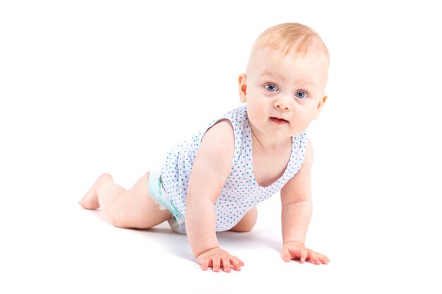 Photo cute happy little boy in speckled shirt