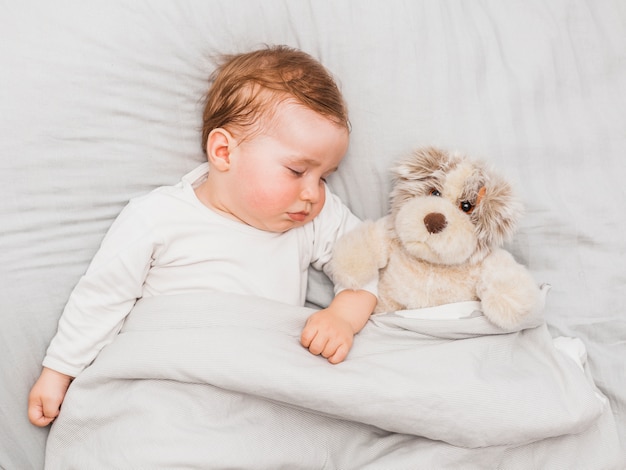 Foto carino bambino che dorme