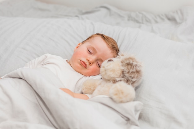 Foto carino bambino che dorme