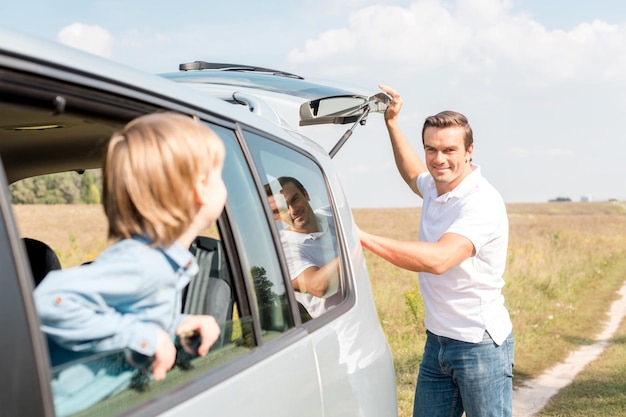 Foto viaggio di papà e figlio