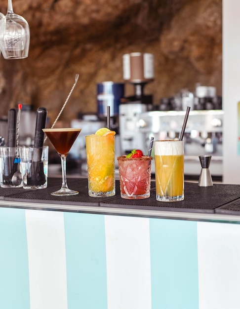 Foto daiquiris cocktails gemaakt door een professionele barman