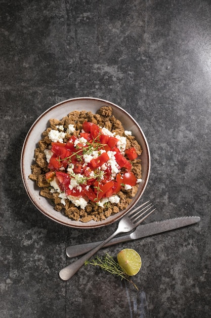 Dakos griekse salade Beschuit met tomaten en fetakaas