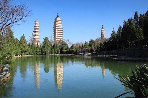 Foto tempio della pagoda di dali tre