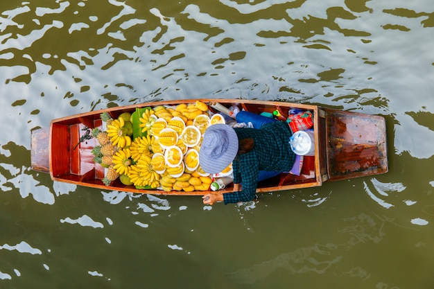 Damnoen Saduak floating market in Ratchaburi near Bangkok, Thailand