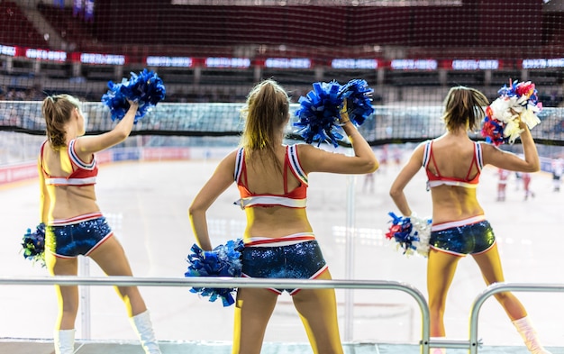 Dancing cheer leaders on hockey