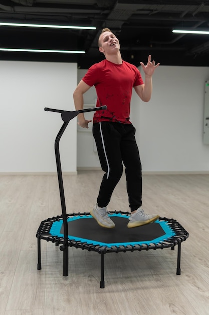 Danscentrum fitness groep trampoline actieve vrienden jeugd gezondheid jong voor levensstijl atletisch