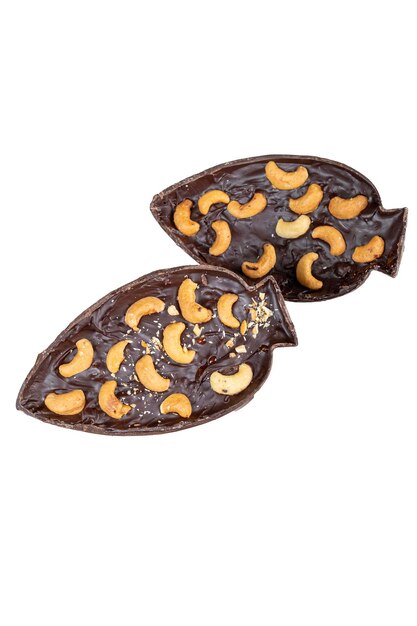 Dark Belgian chocolate Easter egg filled with cupuacu jam and cashew nuts_2