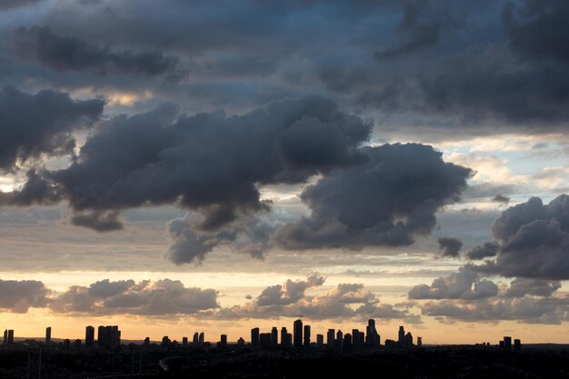 Photo dark clouds in the sky