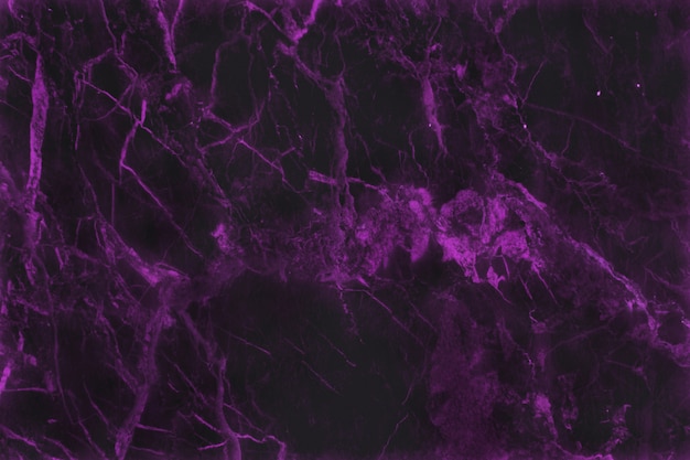 Темно-фиолетовая мраморная текстура, натуральный кафельный пол.