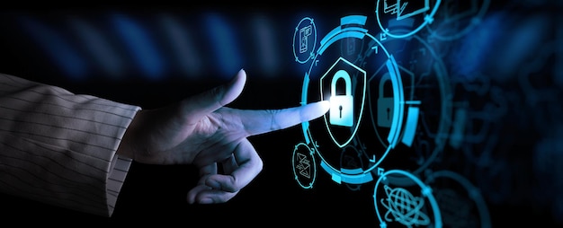 Защита данных Кибербезопасность Конфиденциальность Бизнес с женской рукой, указывающей с помощью технологии UIInternet