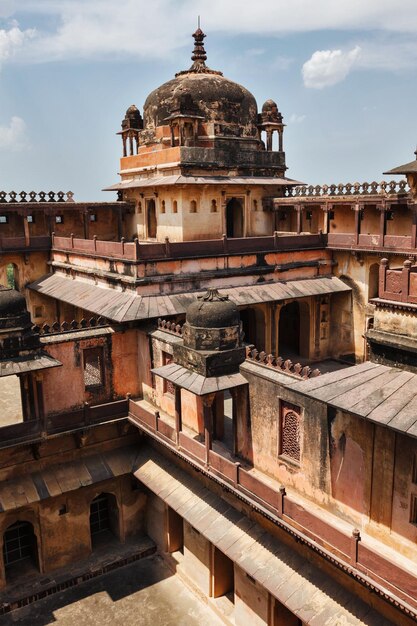 Photo datia palace in madhya pradesh india