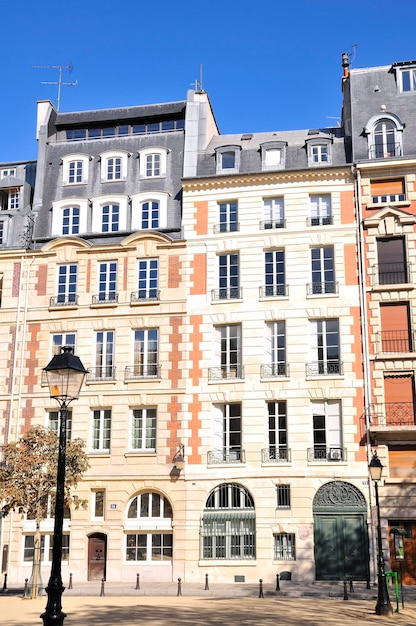 Dauphine square is a little square in cite paris frances