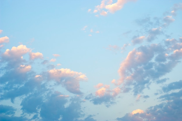 夜明けの空、雲