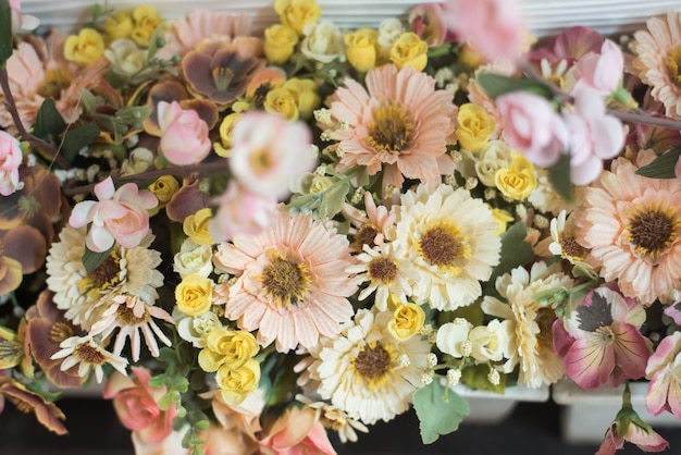 De achtergrond van de uitstekende mooie bloemen in kleurrijk