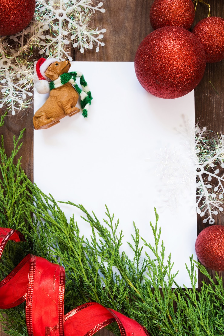 Foto de ballenkaarsen van het kerstmisdecor in de de samenstellings feestelijke decoratie van het nieuwjaar
