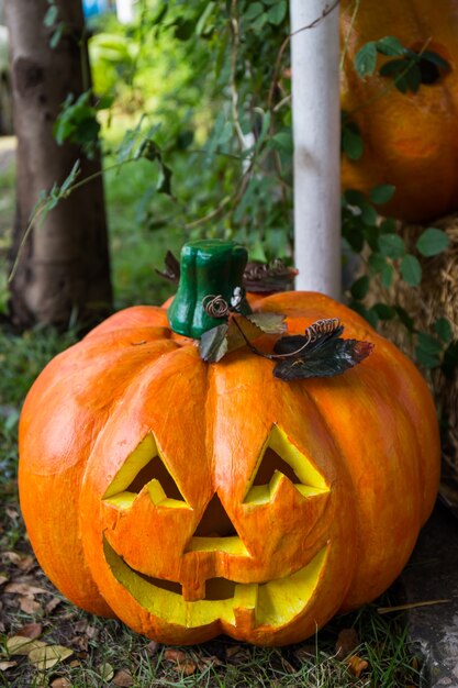 De enge pompoen van Halloween met een glimlach