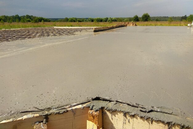 Foto de fundering van het huis de fundering storten voor een nieuw gebouw