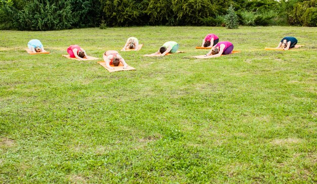 Foto de groep yogaliefhebbers