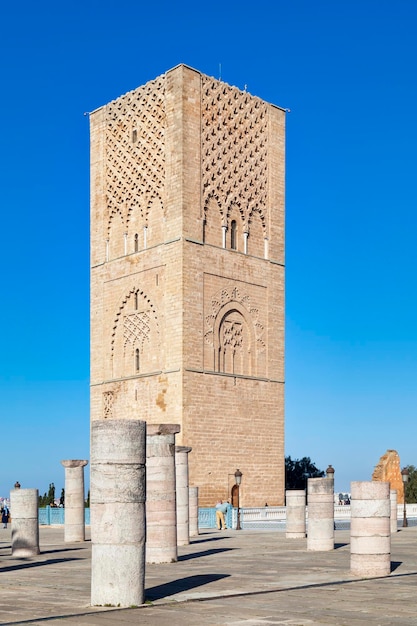 De Hassan-toren of Tour Hassan is de minaret van een onvolledige moskee in Rabat, Marokko