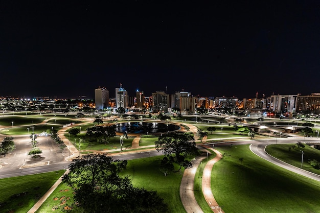 De hoofdstad van Brazilië Brasilia 's nachts