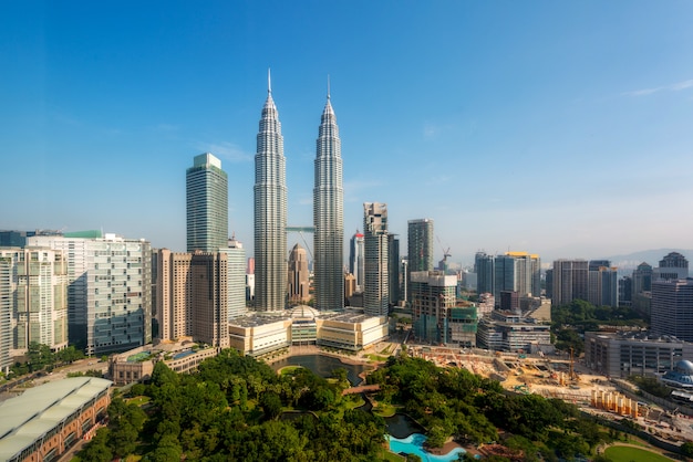 De horizon van kuala lumpur in de ochtend, maleisië, kuala lumpur is hoofdstad van maleisië