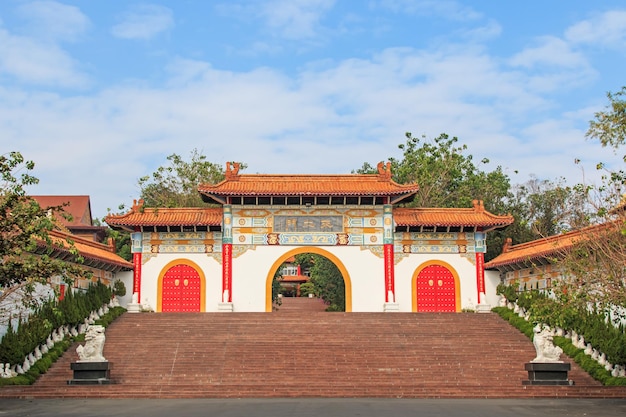 De ingang van de tempel in fo guang shan