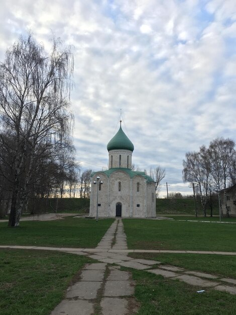 De kathedraal van de Verlosser in Pereslavl-Zaleski of de Gouden Ring van Rusland 9 juni 2023