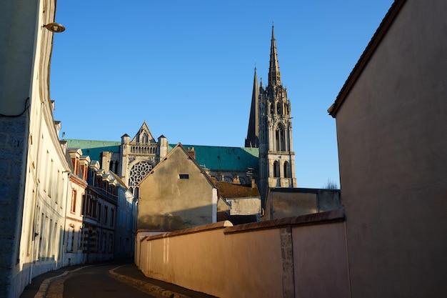 De kathedraal van Onze-Lieve-Vrouw van Chartres is een van de meest bezochte toeristische bestemmingen in Frankrijk