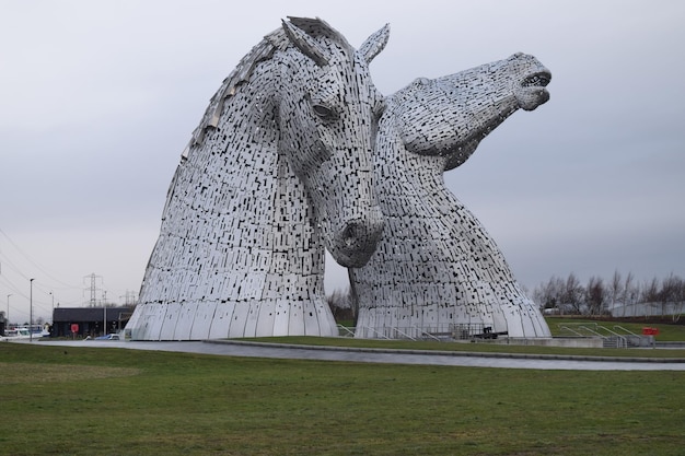 Foto de kelpies, het paard en het paard